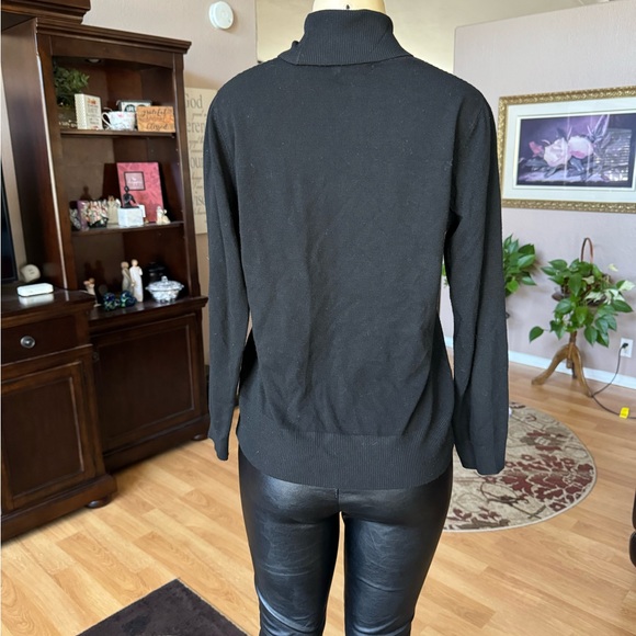 Select + Trend black long sleeve turtleneck sweater-size M - Picture 2 of 9